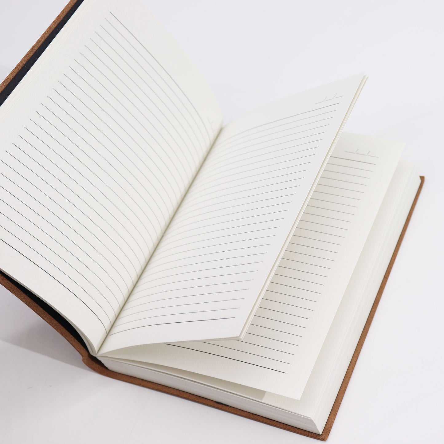 Grand carnet marron foncé - Pages lignées