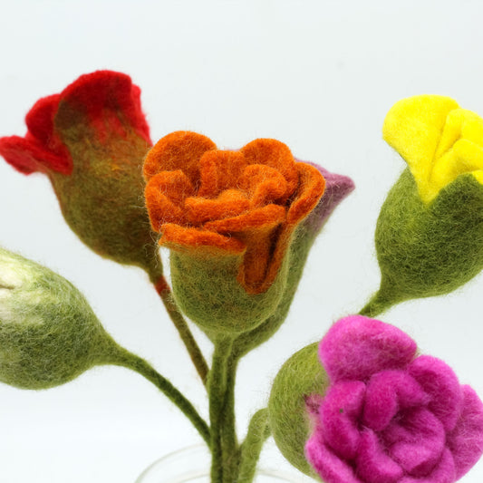 6 x Filzblumen - Rosen (verschiedene Farben)