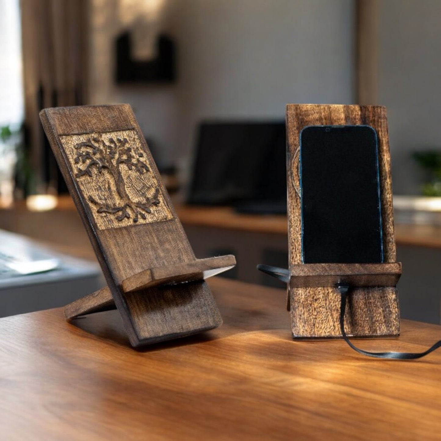 Geschnitzter Telefonständer aus Holz - Lebensbaum 20x9,5cm
