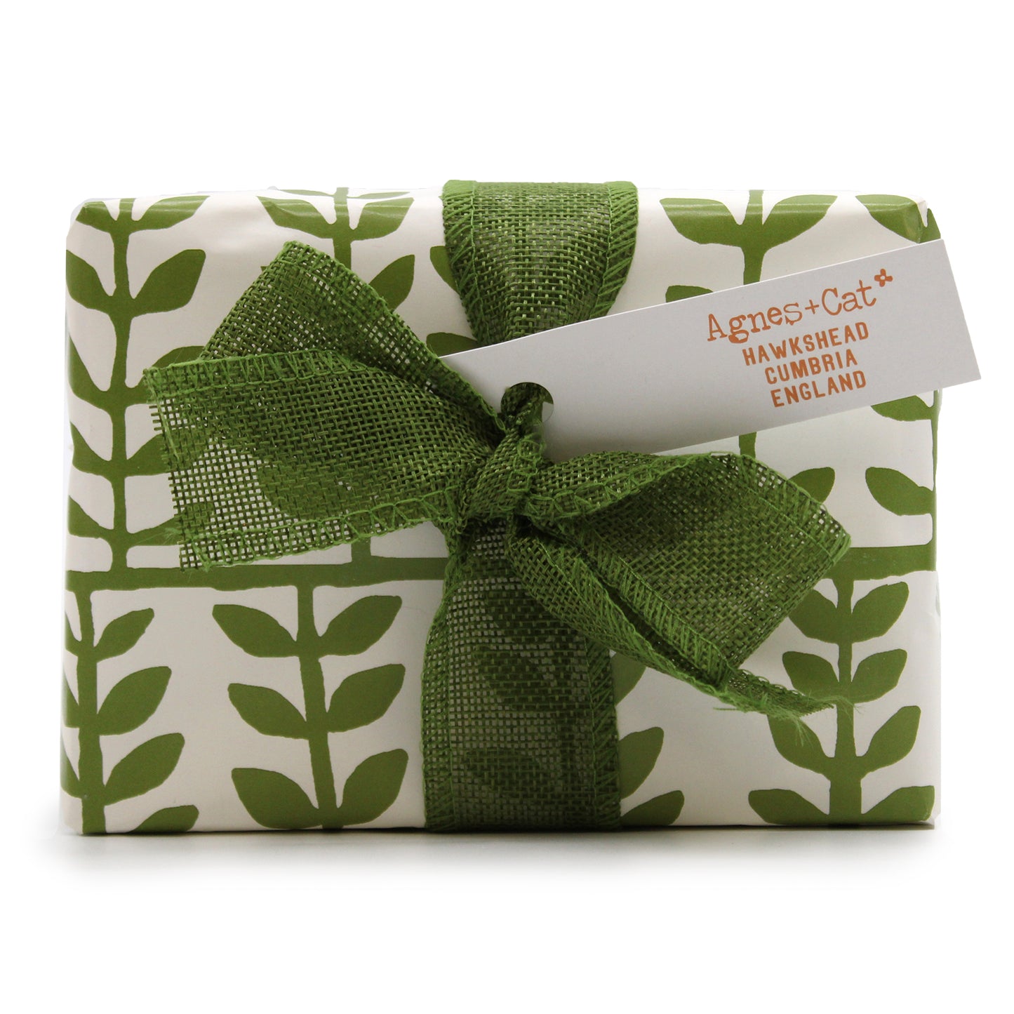 Coffret cadeau : Bombe de bain à la figue blanche et à la myrtille sauvage + Bougie à la rhubarbe