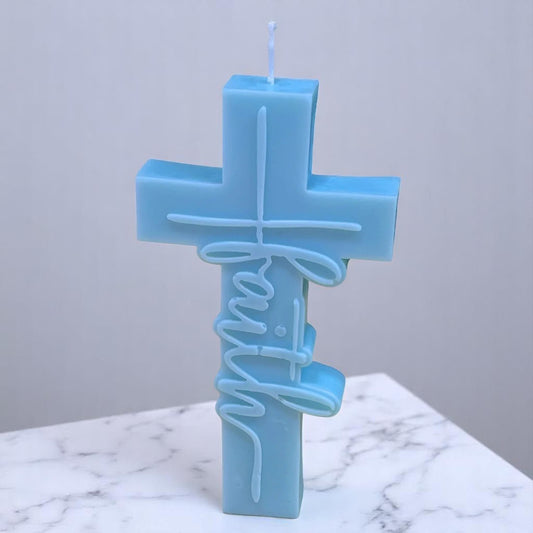Grande bougie de baptême en forme de croix