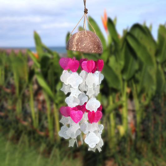 Carillons éoliens en noix de coco et capiz - Formes mixtes en rose et blanc - 35 cm